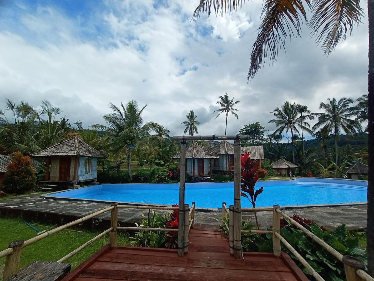 Puri Sunny Camp Villa Munduk Екстериор снимка
