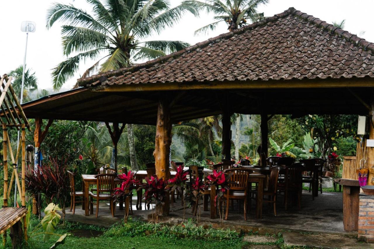 Puri Sunny Camp Villa Munduk Екстериор снимка