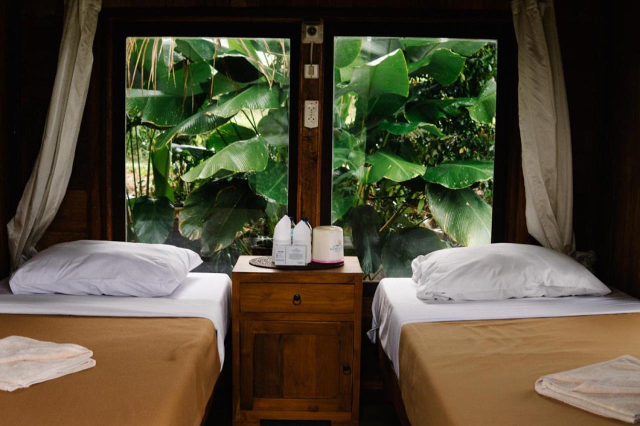 Puri Sunny Camp Villa Munduk Екстериор снимка