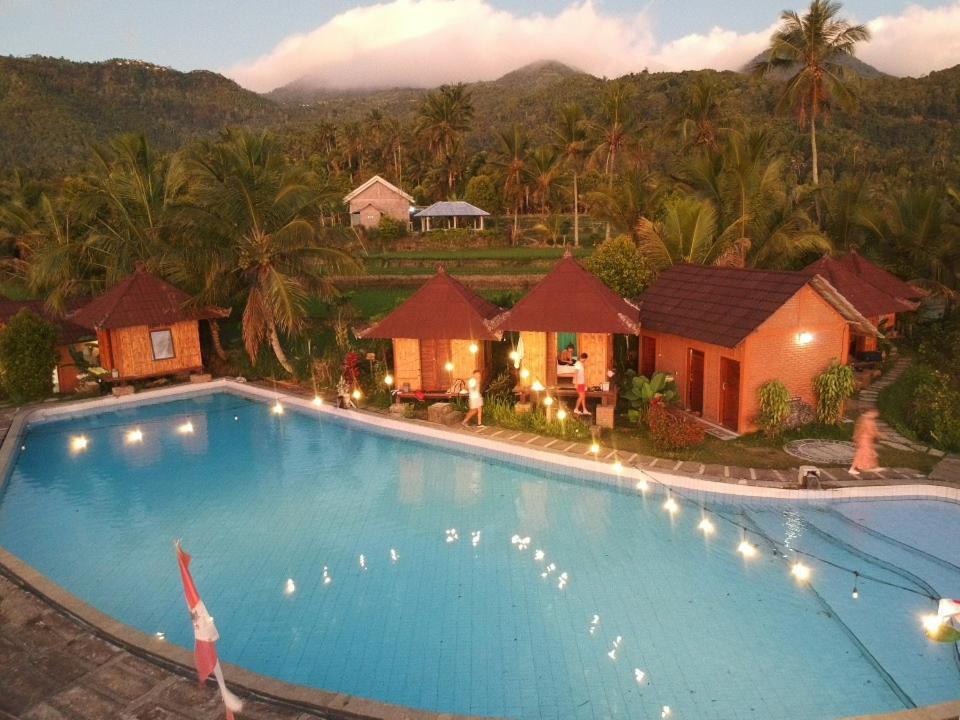 Puri Sunny Camp Villa Munduk Екстериор снимка