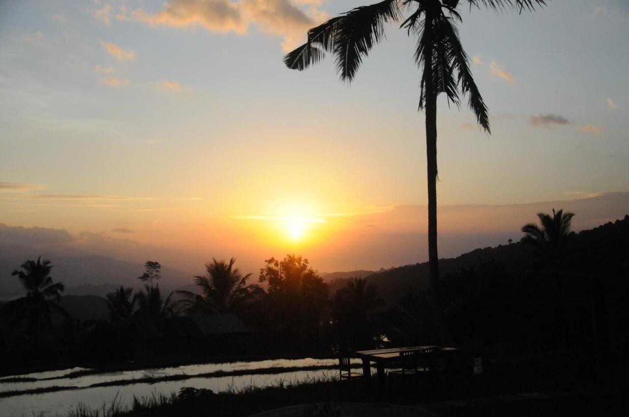 Puri Sunny Camp Villa Munduk Екстериор снимка