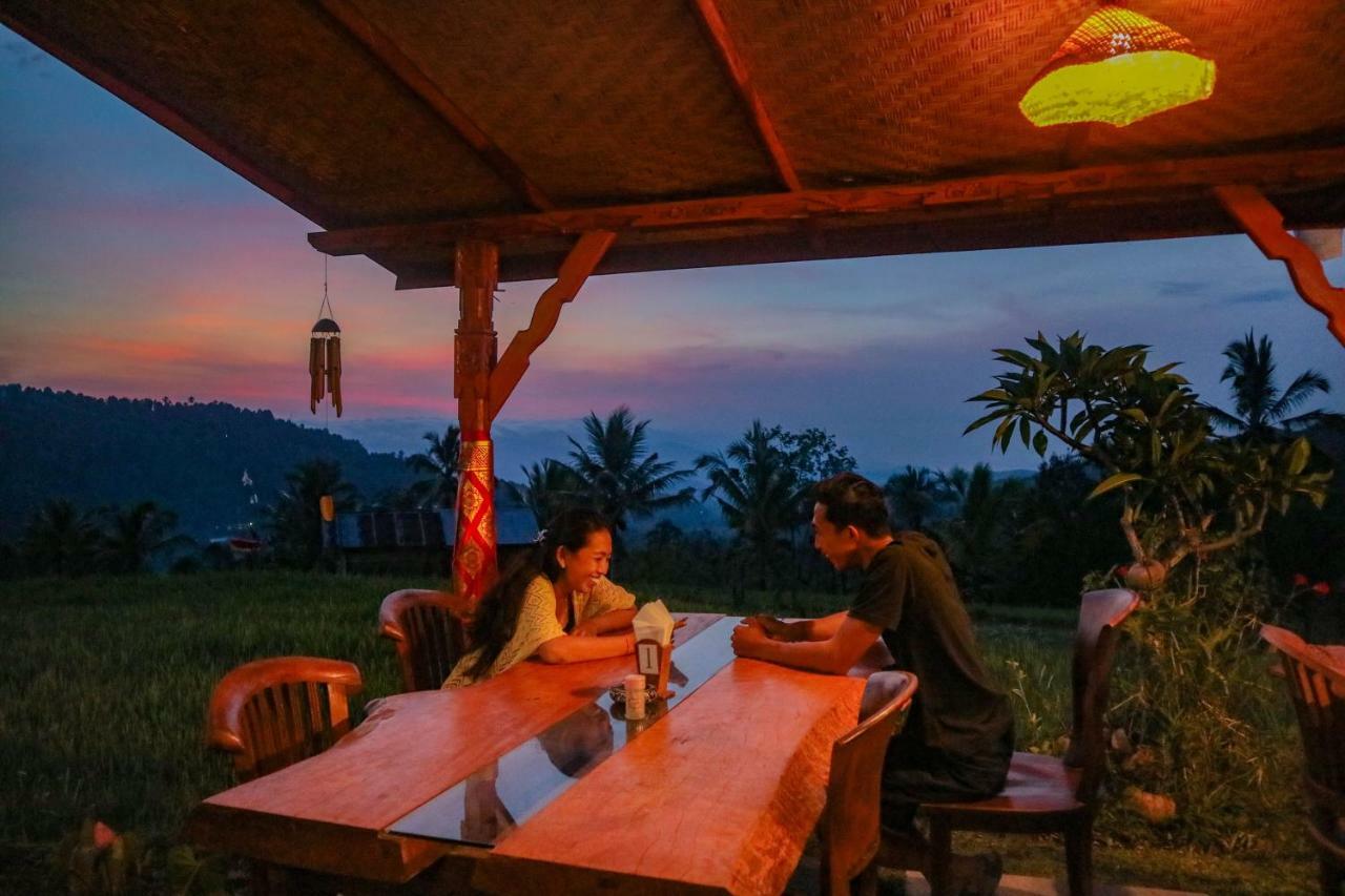 Puri Sunny Camp Villa Munduk Екстериор снимка