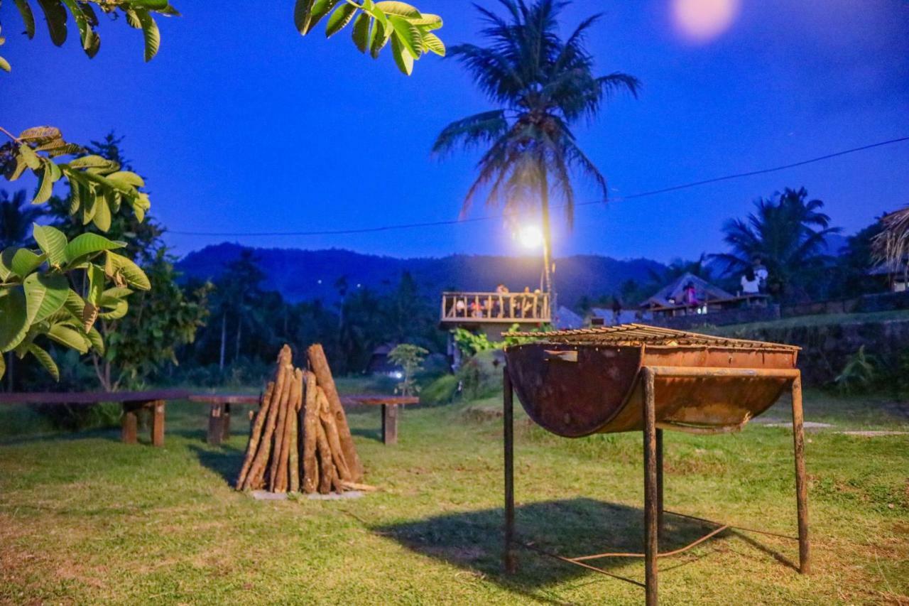 Puri Sunny Camp Villa Munduk Екстериор снимка